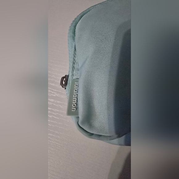 Lululemon Everywhere Belt Bag 1L in Teal - Picture 3 of 7